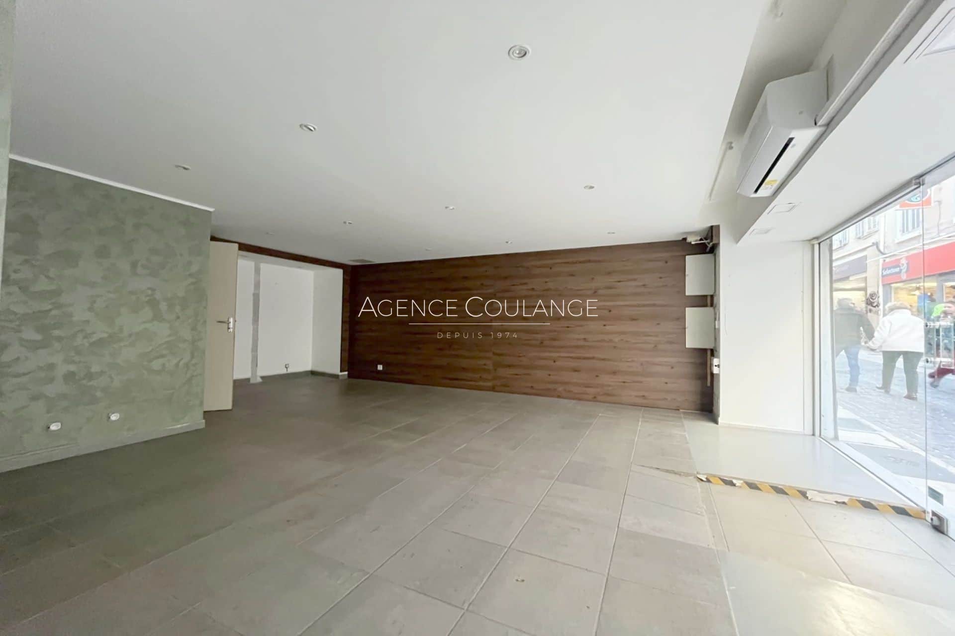 Local commercial · 32 m² · Location — photo 1