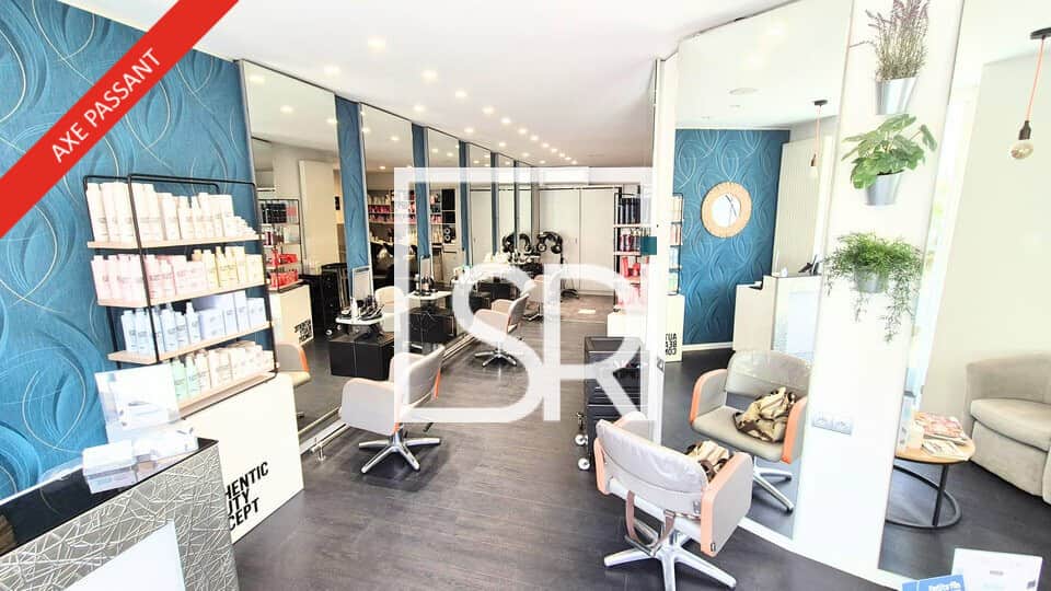 Local commercial · 74 m² · Location — photo 1