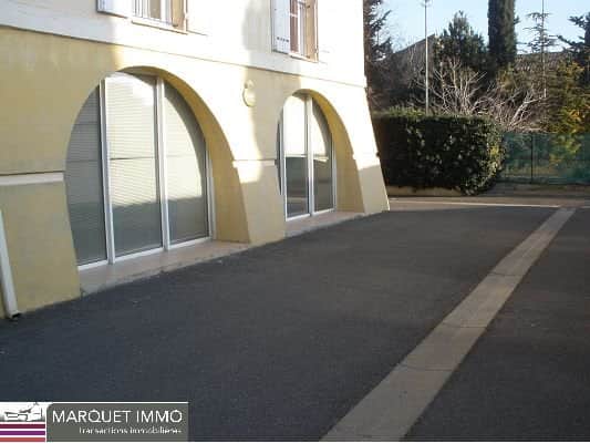 Local commercial · 130 m² · Location — photo 1