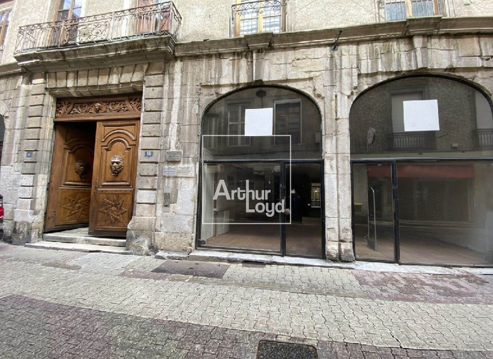 Local commercial · 90 m² · Achat des murs — photo 1