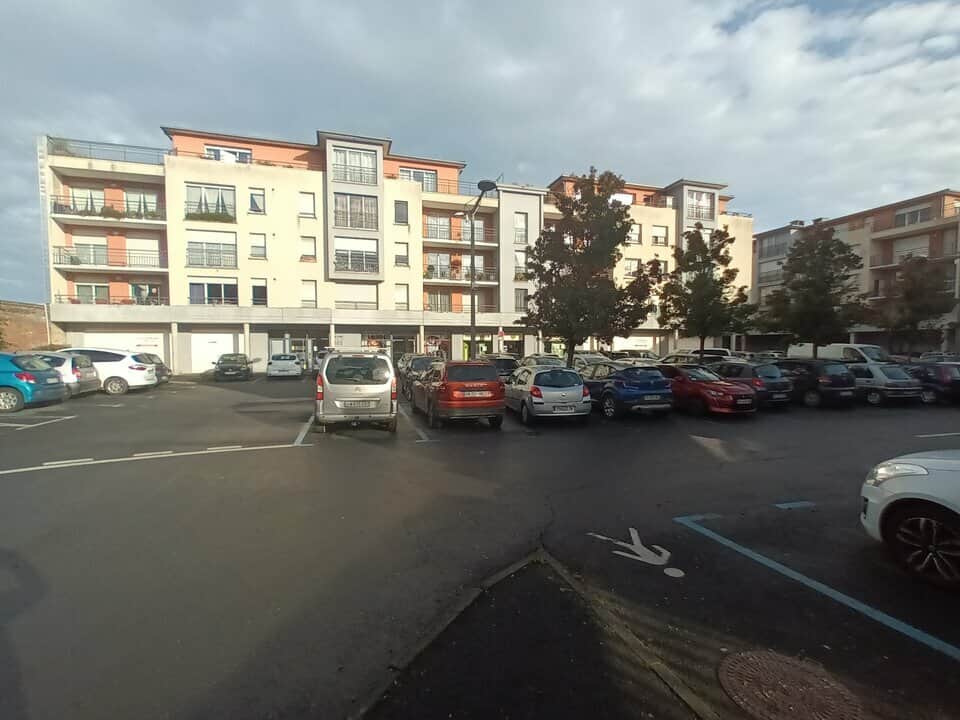 Local commercial · 458 m² · Location — photo 1