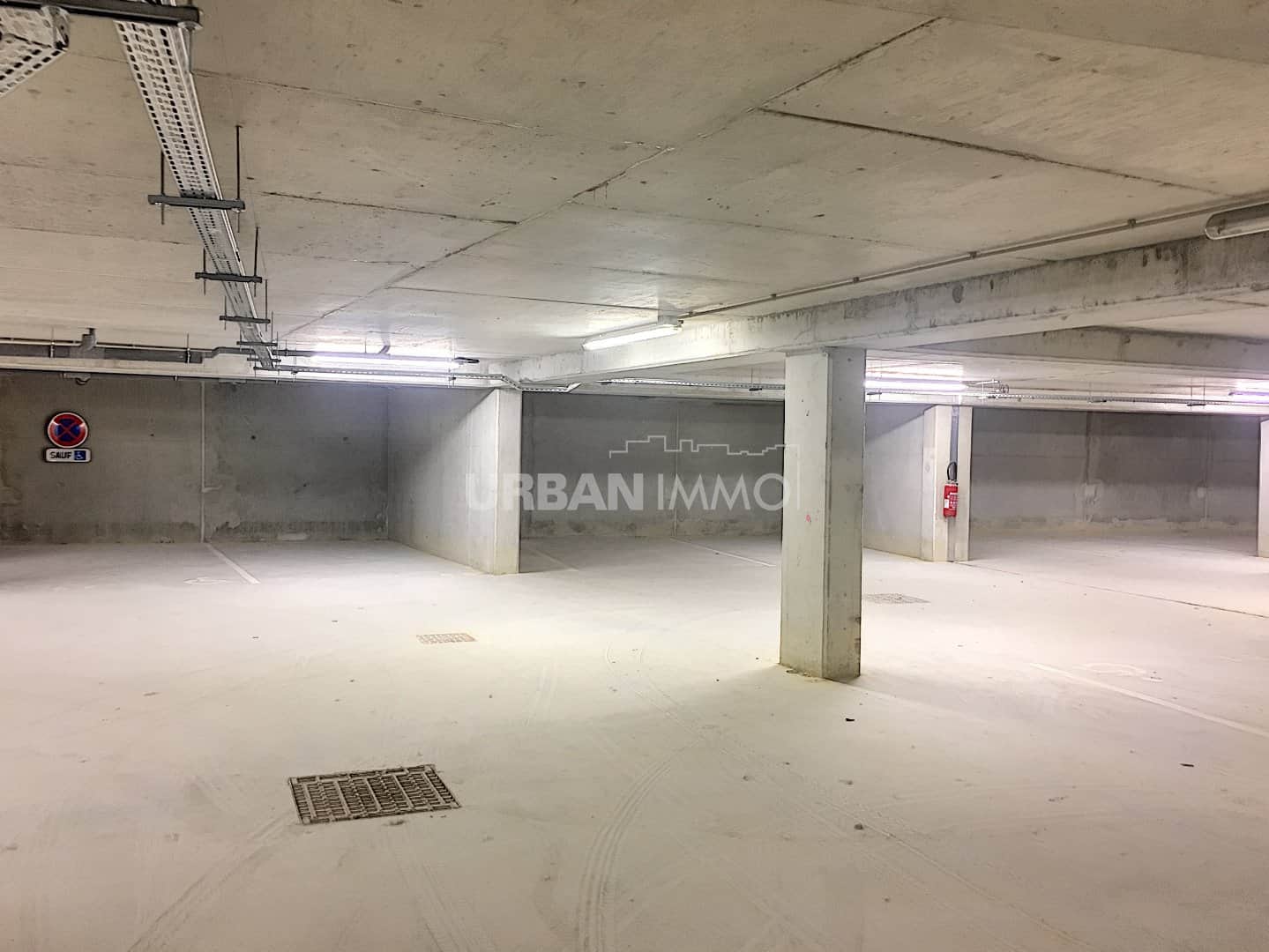 Local commercial · Location — photo 1