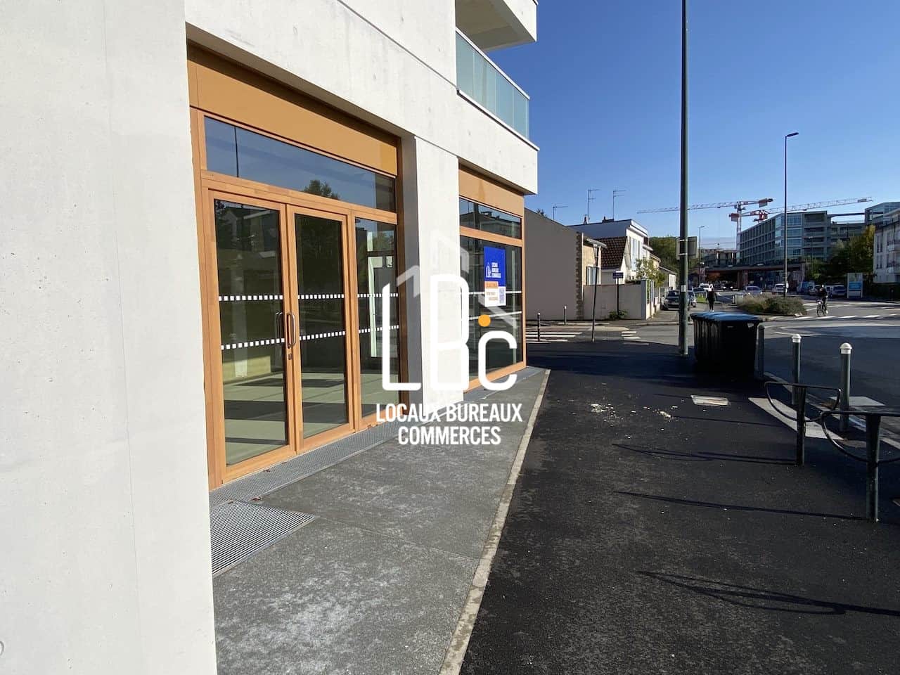 Local commercial · 54 m² · Location — photo 1