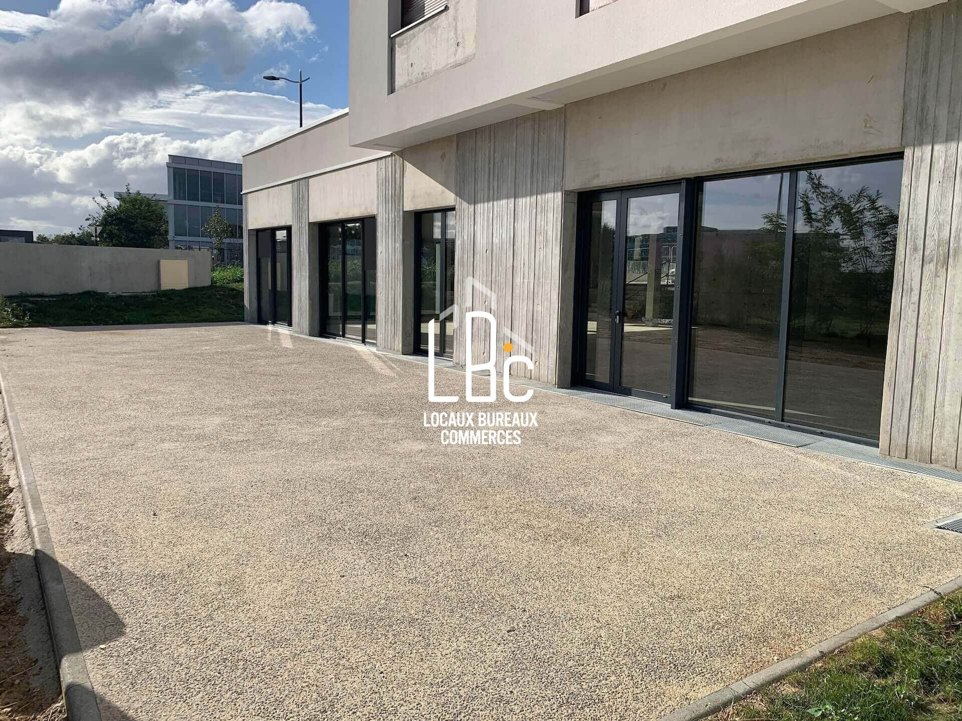 Local commercial · 275 m² · Location — photo 1