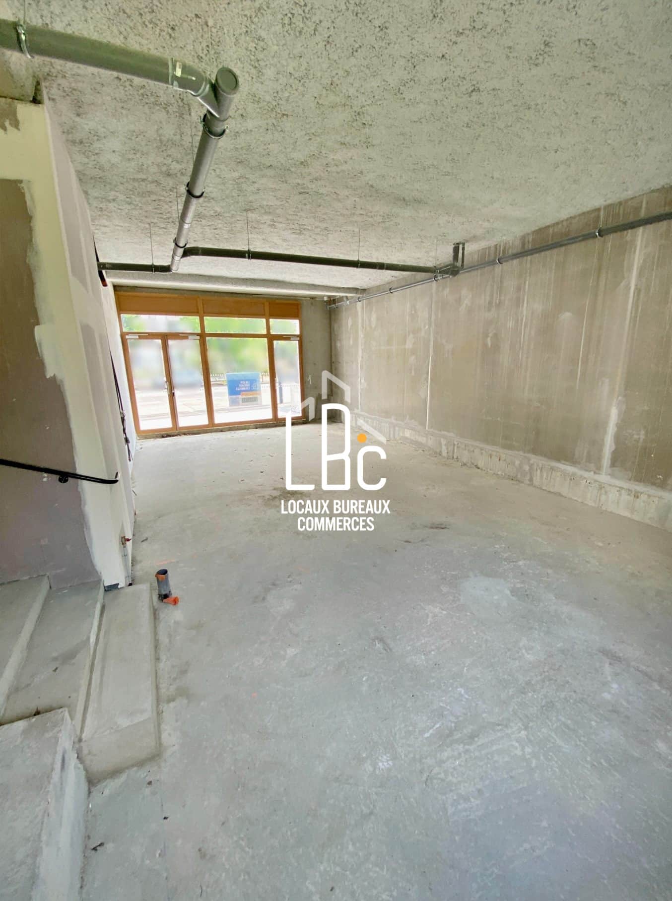 Local commercial · 80 m² · Location — photo 1