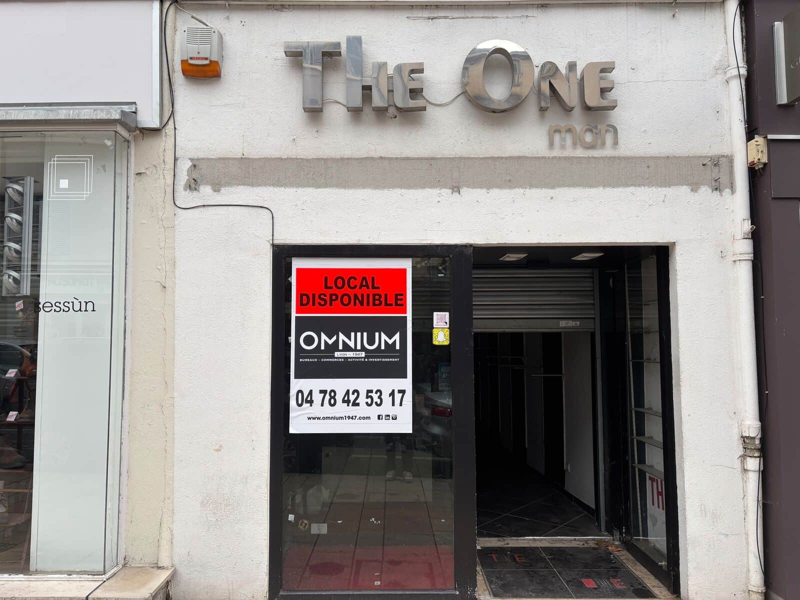Local commercial · 240 m² · Location — photo 1