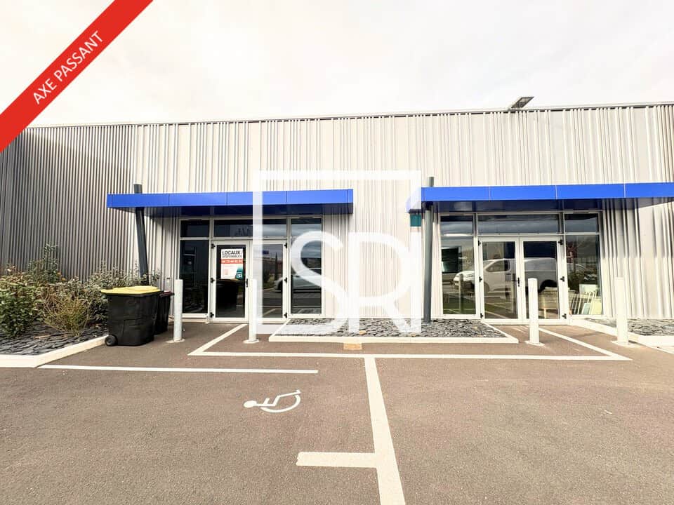 Local commercial · 296 m² · Location — photo 1