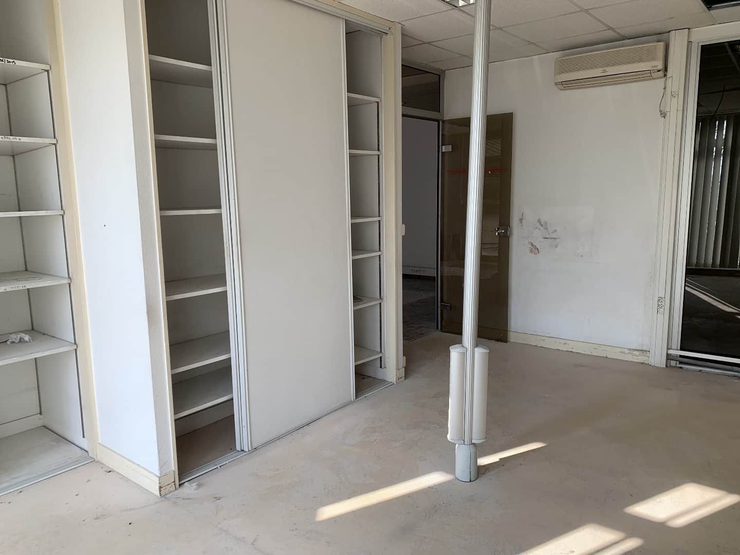 Local commercial · 105 m² · Achat des murs — photo 1