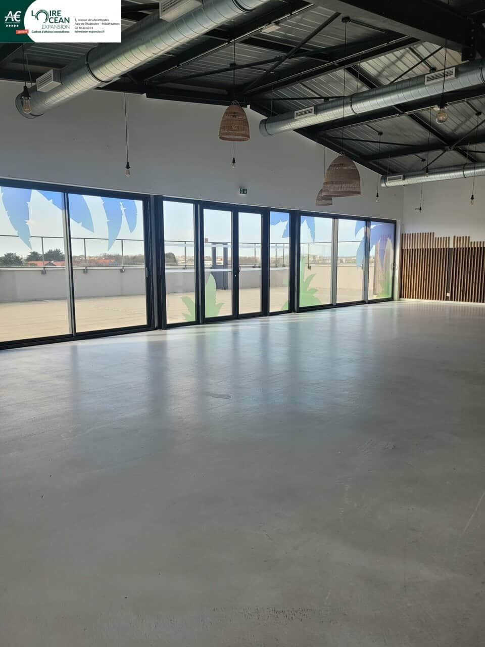 Local commercial · 219 m² · Location — photo 1