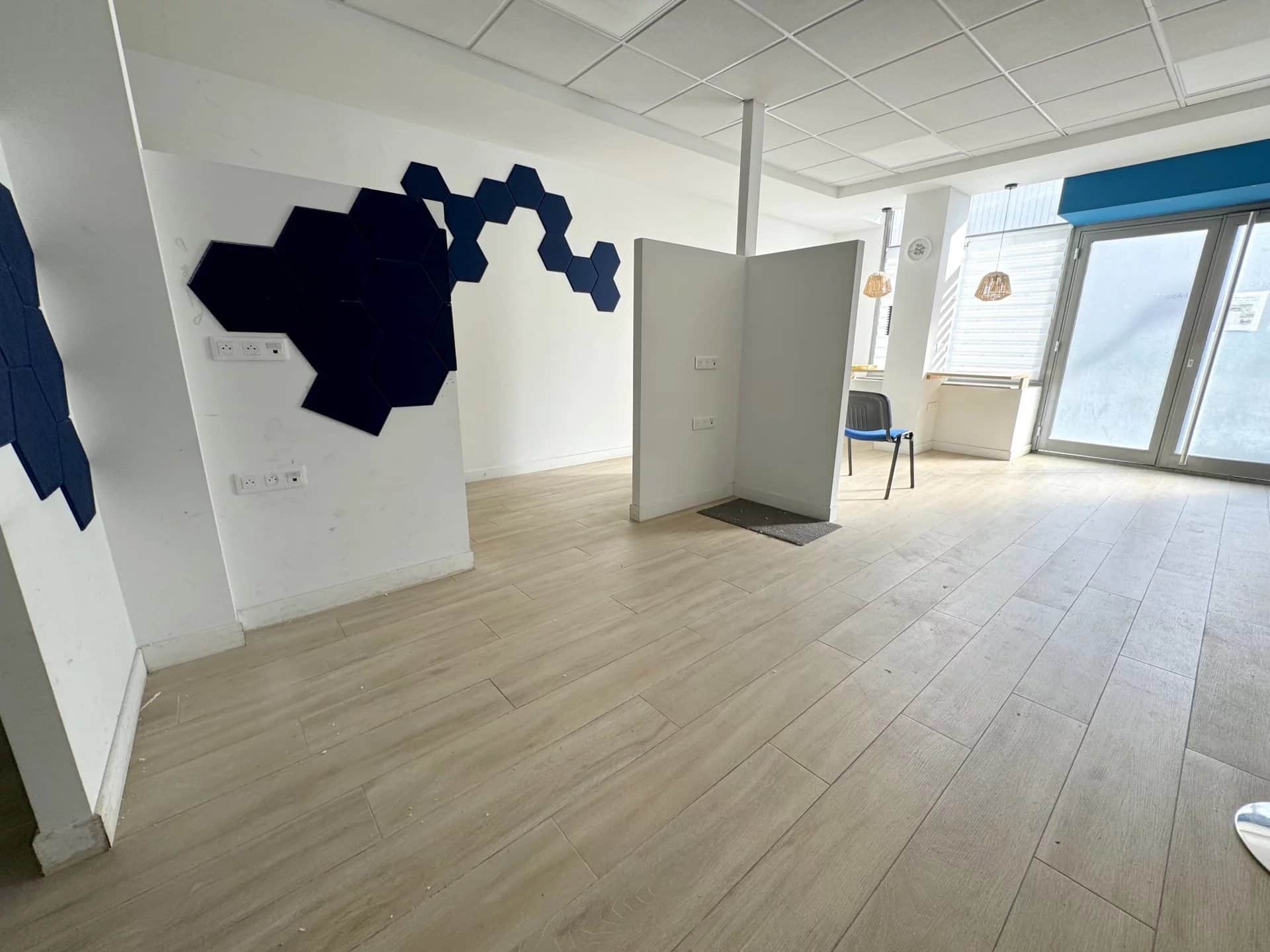 Local commercial · 60 m² · Location — photo 1