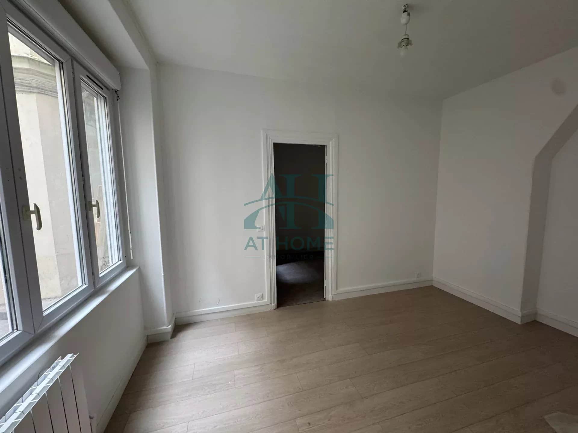Local commercial · 36 m² · Achat des murs — photo 1