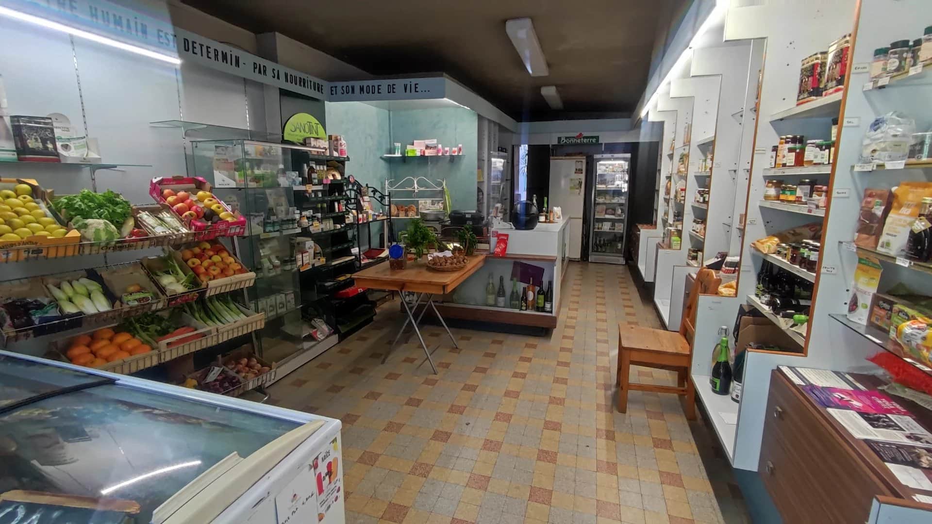 Local commercial · 82 m² · Fonds de commerce — photo 1
