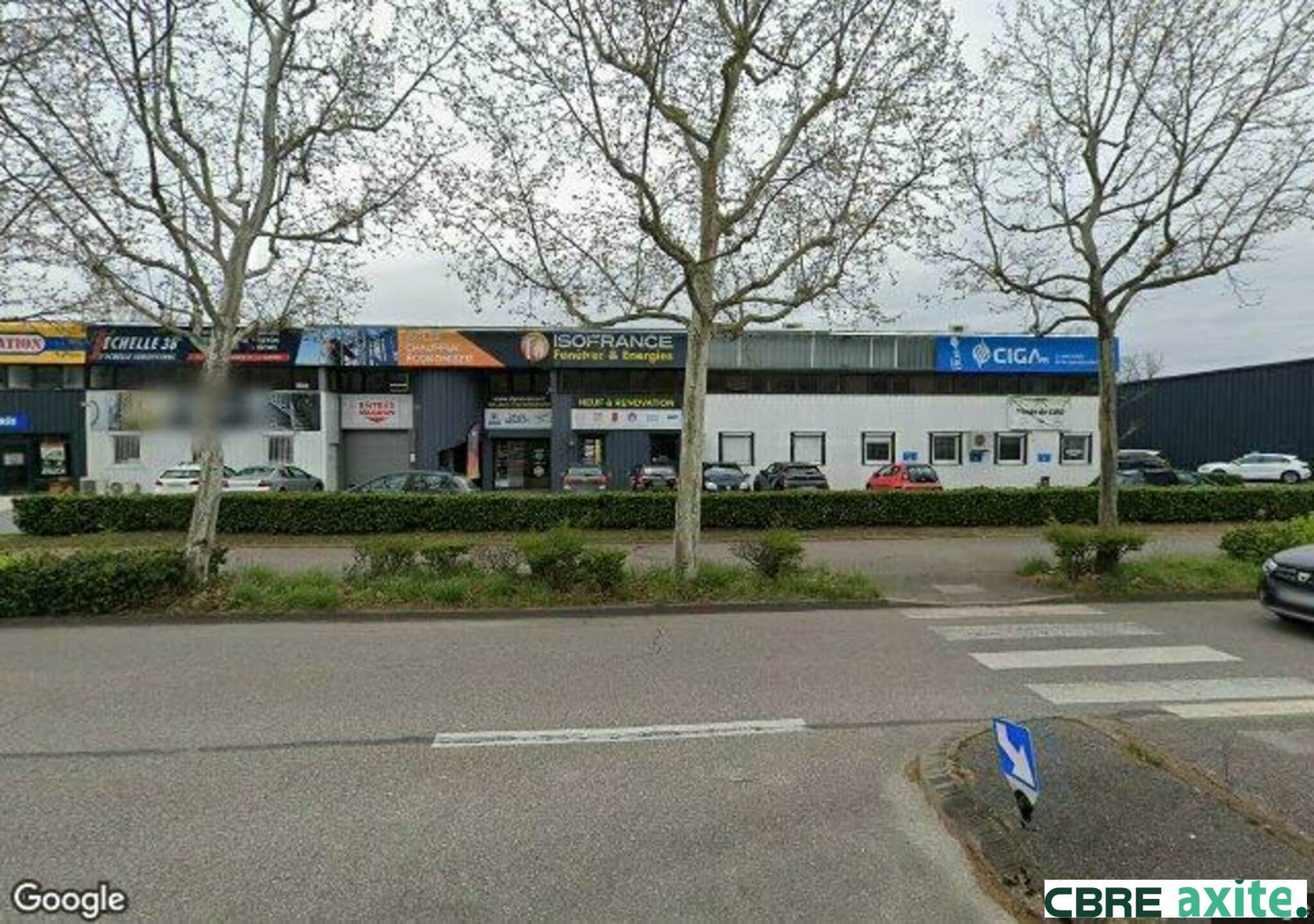 Local commercial · 256 m² · Location — photo 1