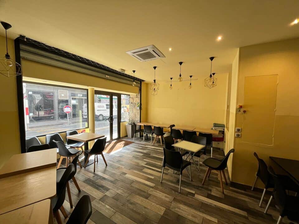 Local commercial · 102 m² · Location — photo 1