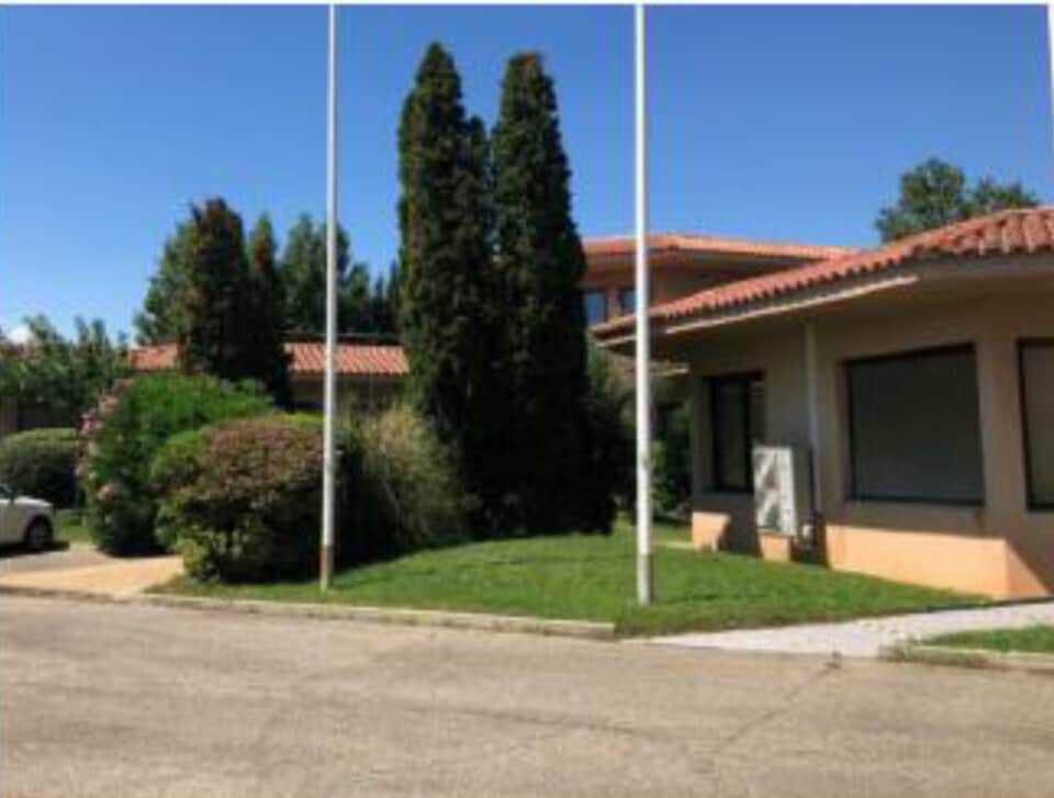 Local commercial · 910 m² · Achat des murs — photo 1