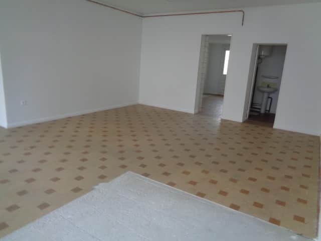 Local commercial · 61 m² · Location — photo 1