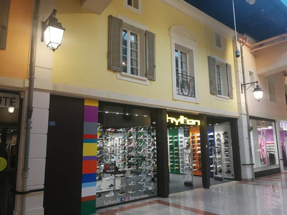 Local commercial · 236 m² · Location — photo 1