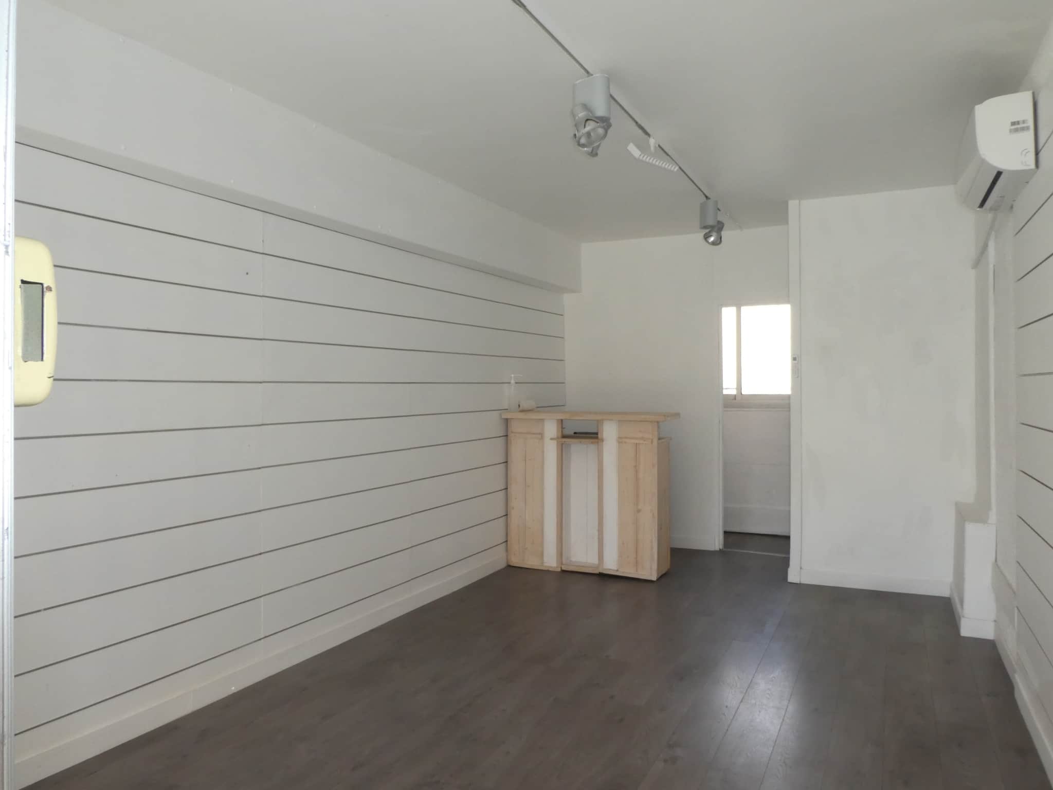 Local commercial · 21 m² · Achat des murs — photo 1