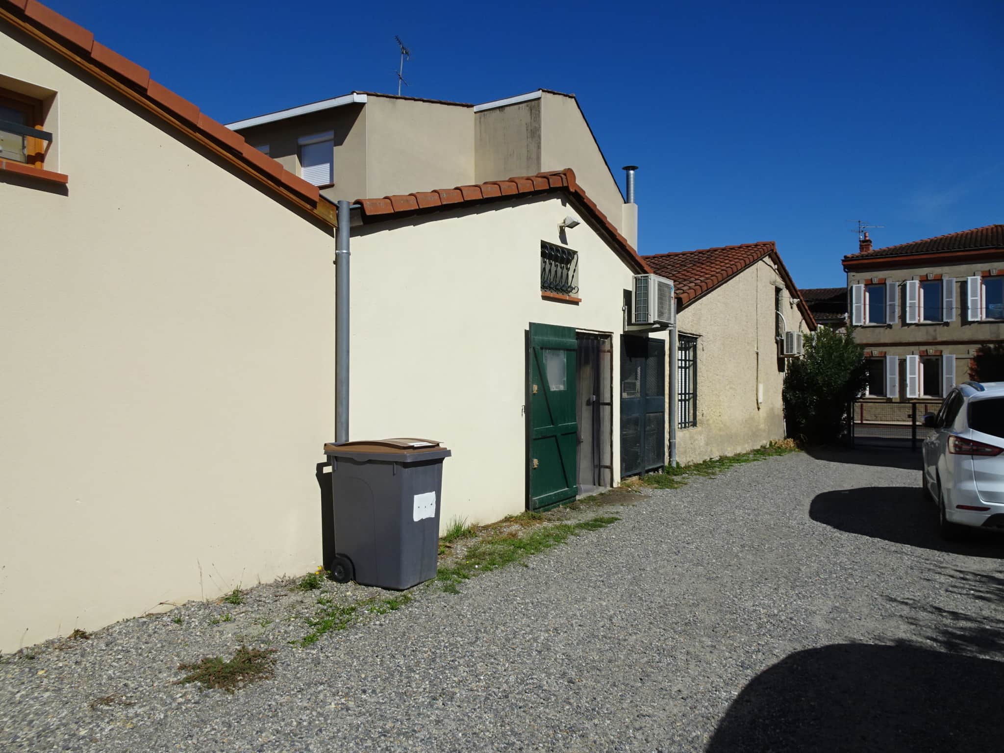 Local commercial · 185 m² · Achat des murs — photo 1