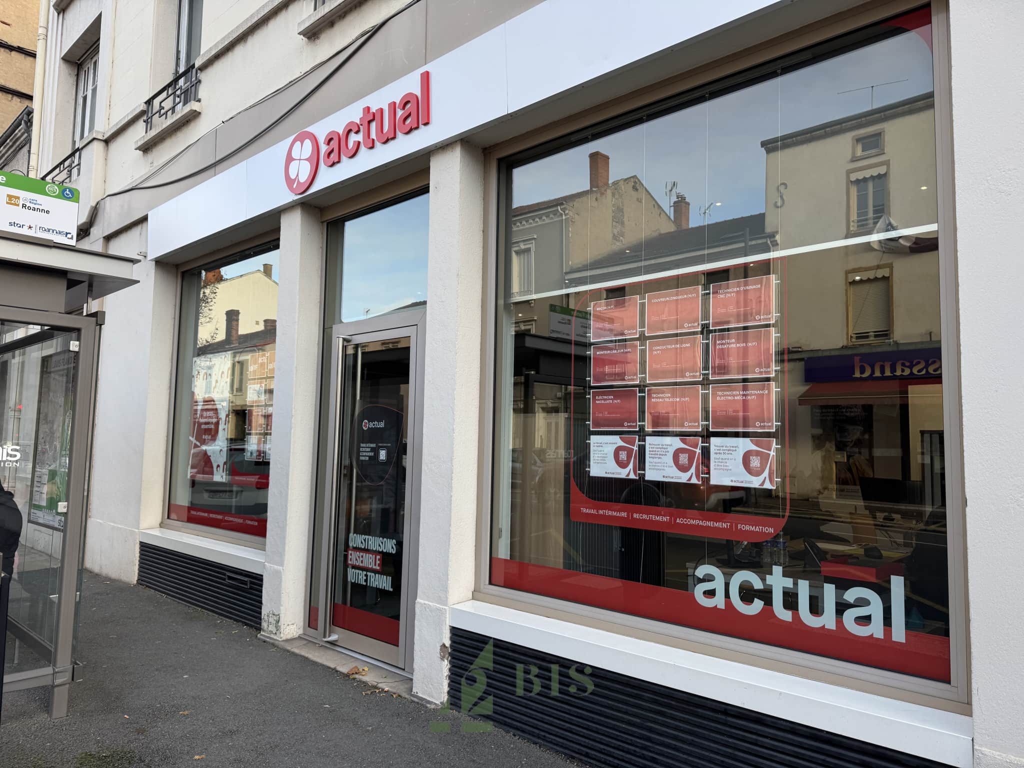 Local commercial · 100 m² · Location — photo 1