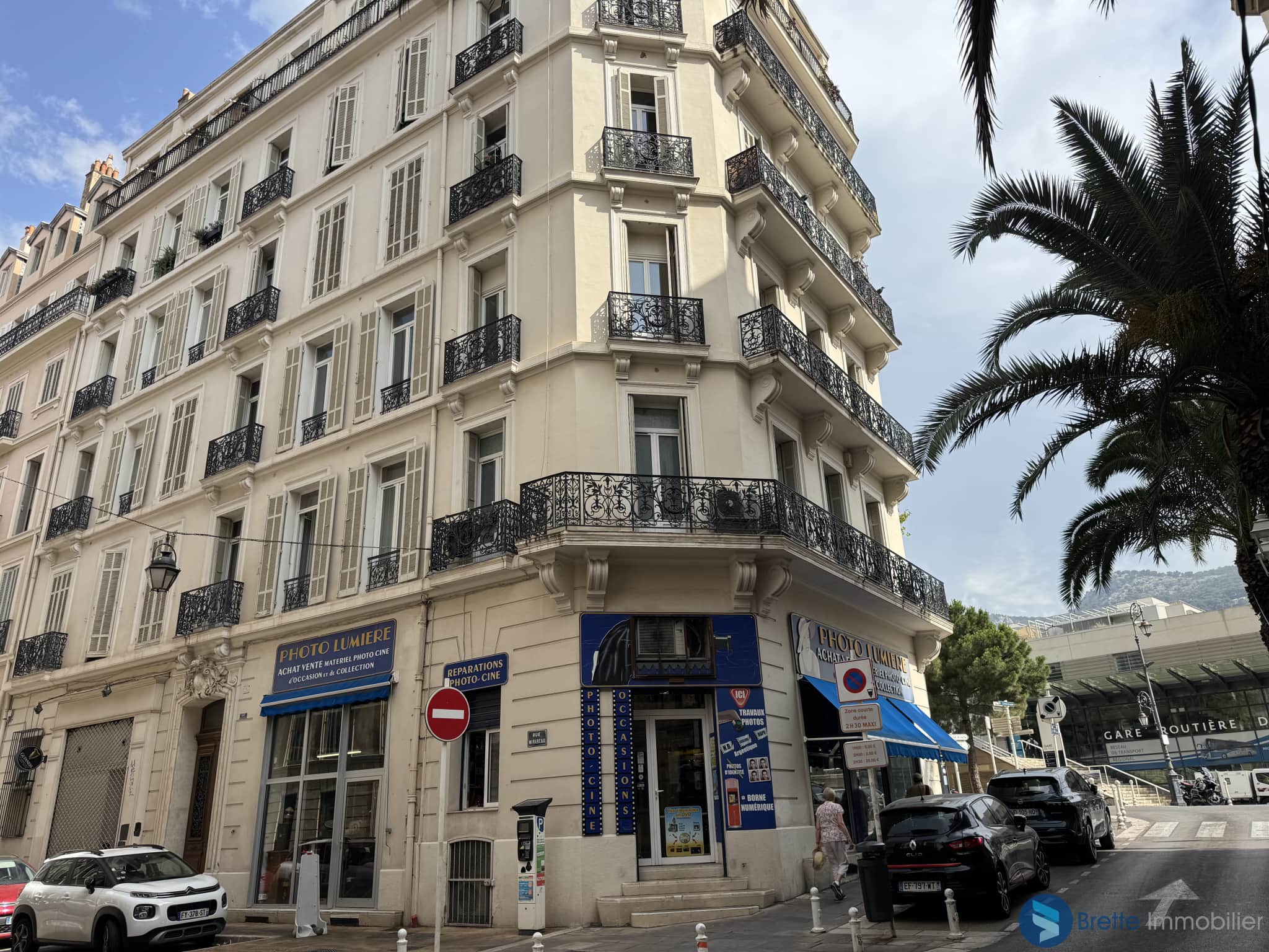 Local commercial · 176 m² · Achat des murs — photo 1