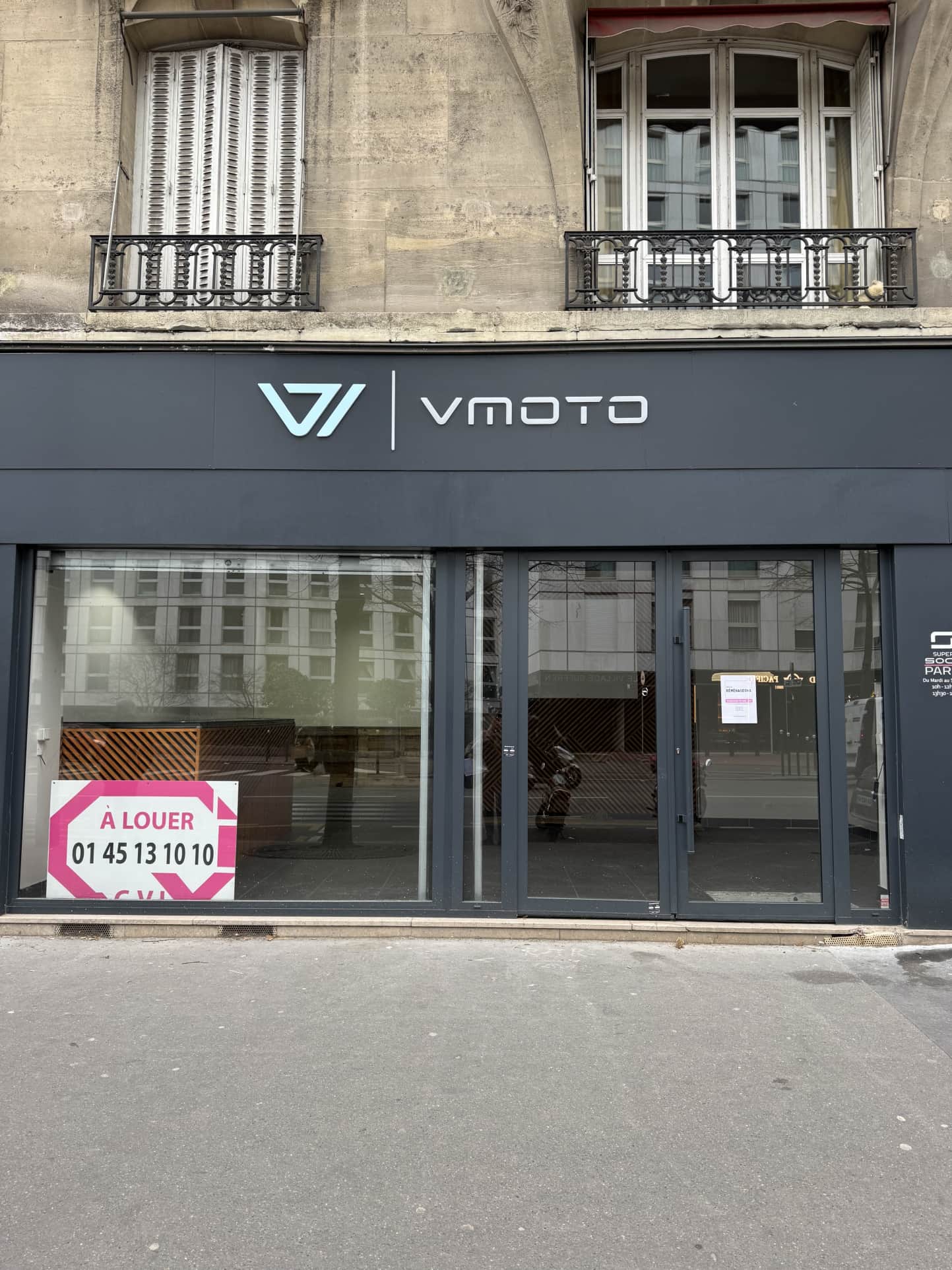 Local commercial · 65 m² · Location — photo 1