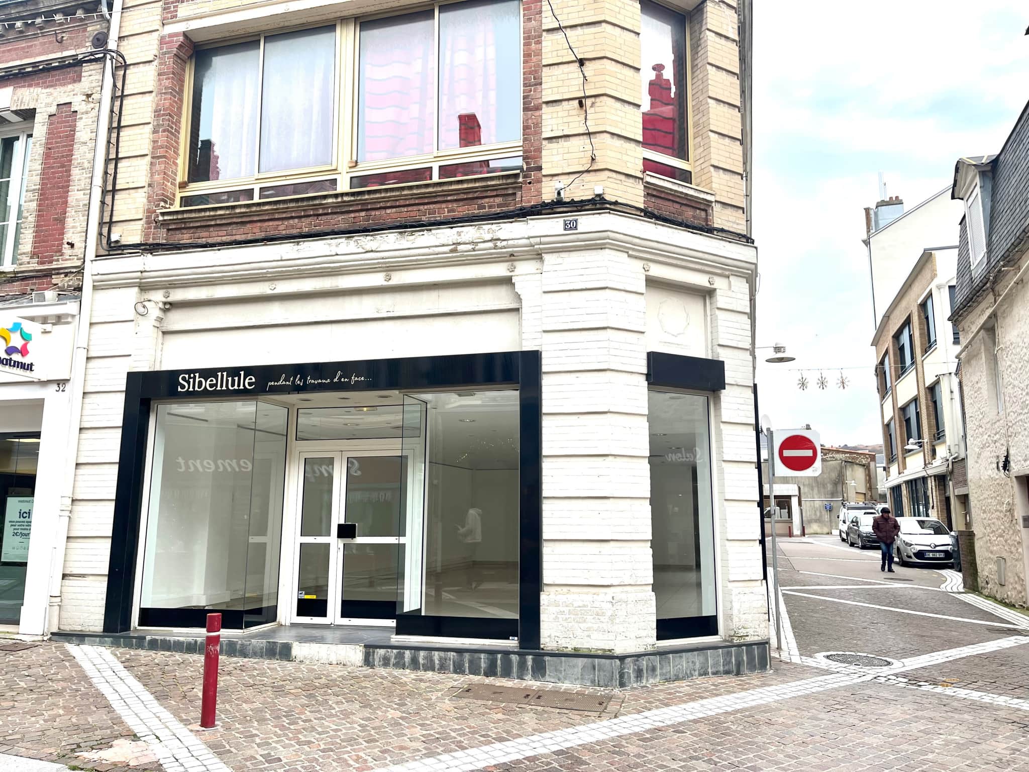 Local commercial · 140 m² · Location — photo 1