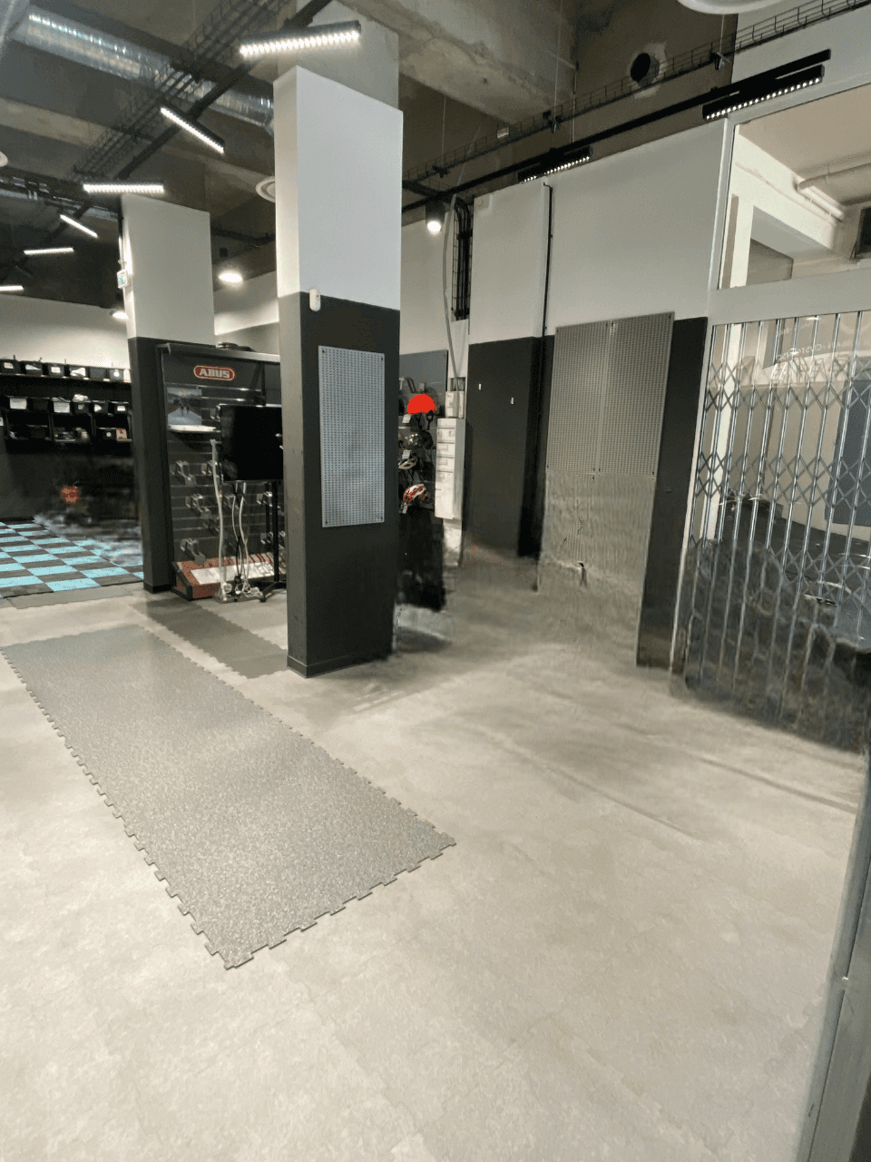 Local commercial · 101 m² · Achat des murs — photo 1