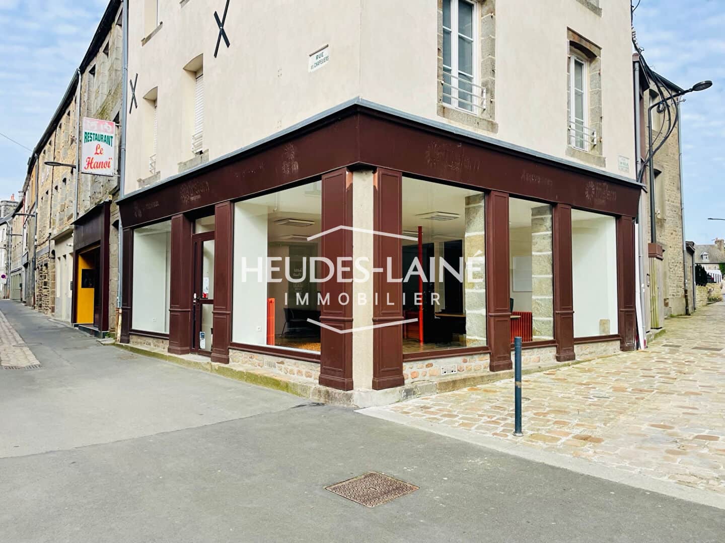 Local commercial · 107 m² · Location — photo 1
