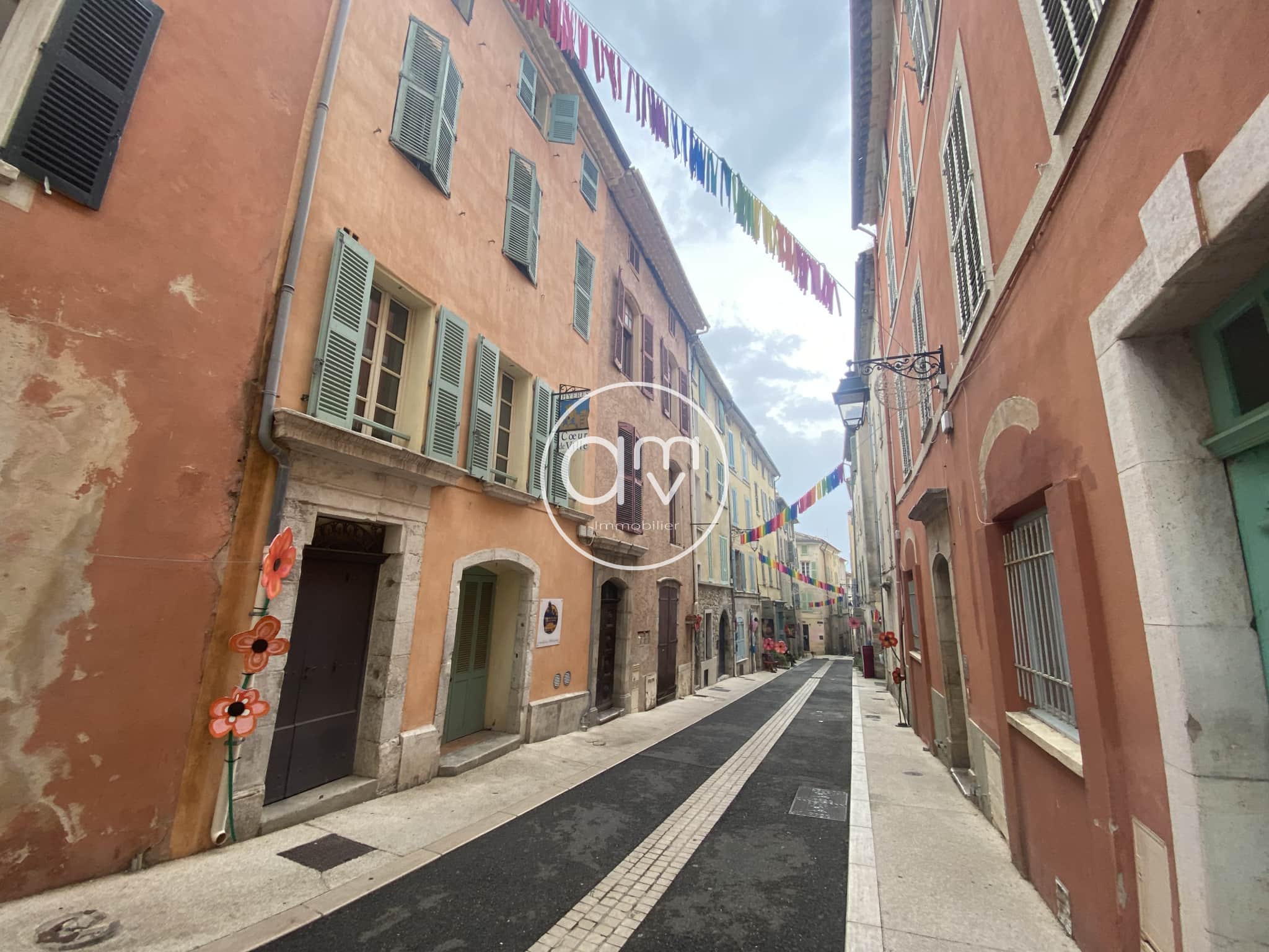 Local commercial · 48 m² · Location — photo 1