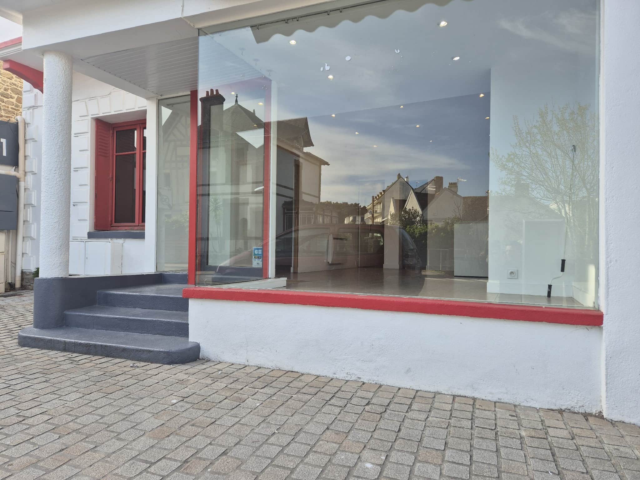 Local commercial · 50 m² · Location — photo 1