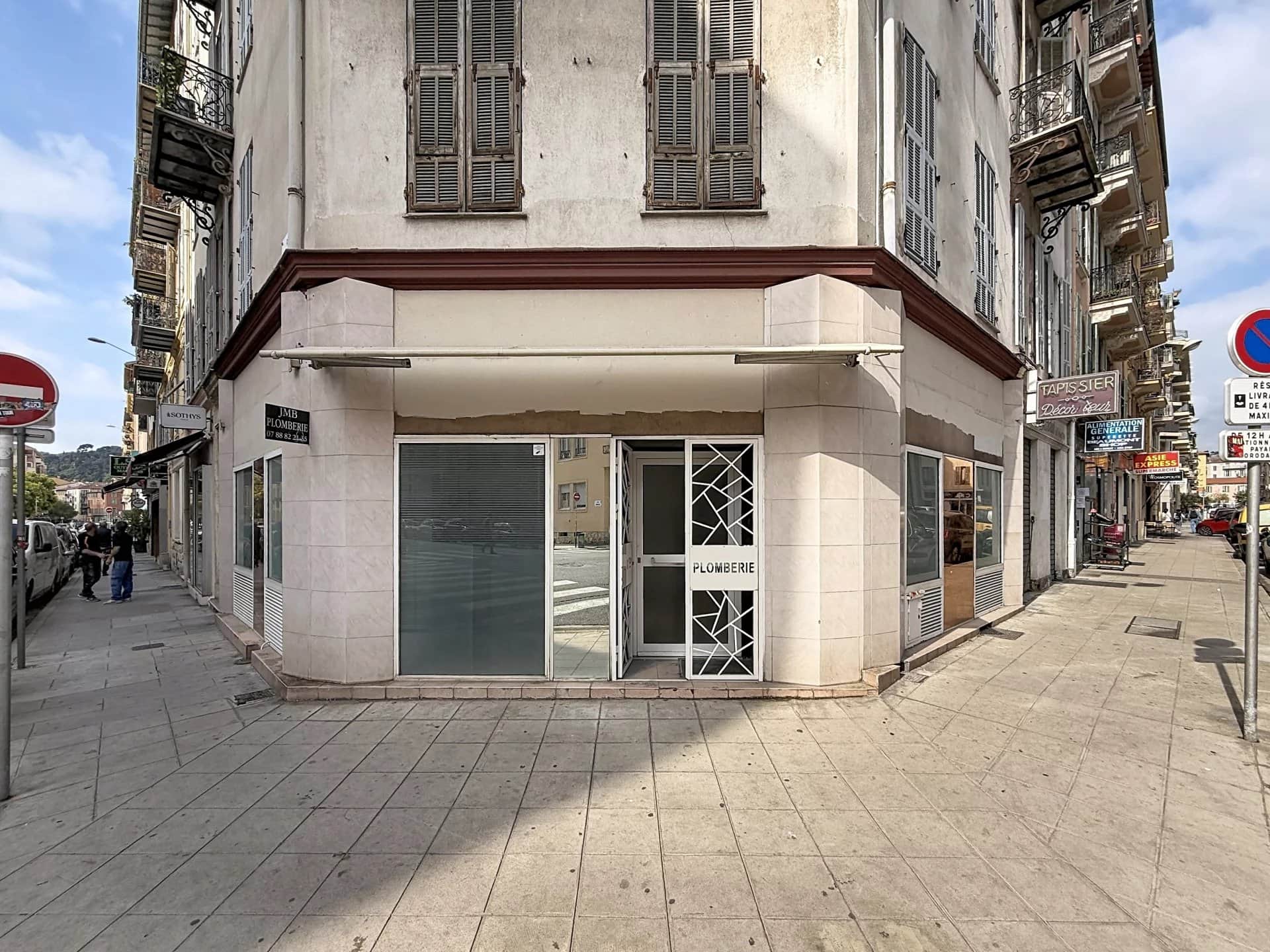 Local commercial · 120 m² · Location — photo 1