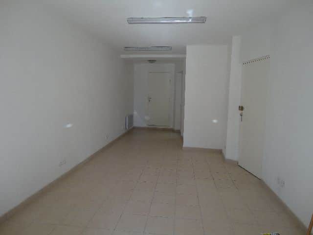 Local commercial · 27 m² · Location — photo 1