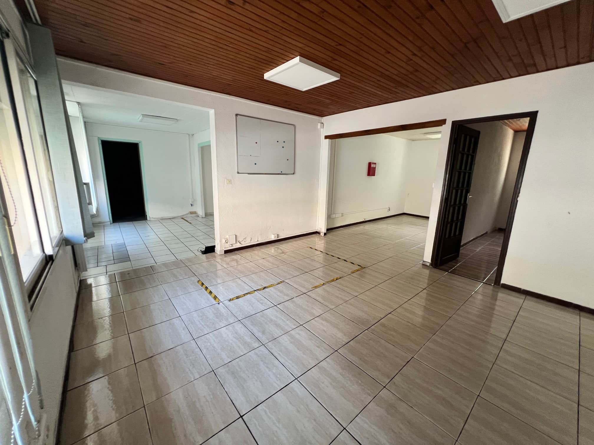 Local commercial · 80 m² · Location — photo 1