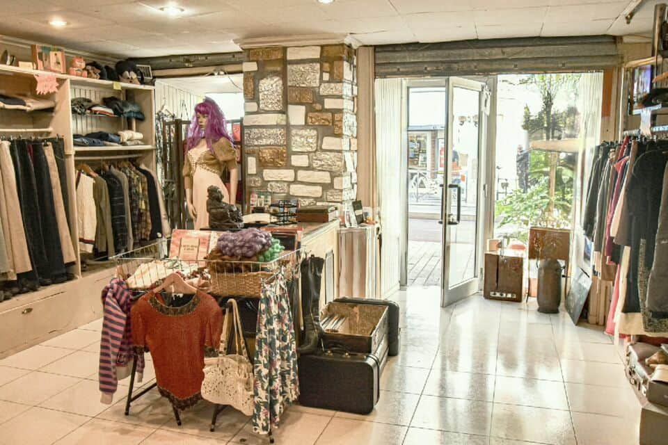 Local commercial · 65 m² · Location — photo 1