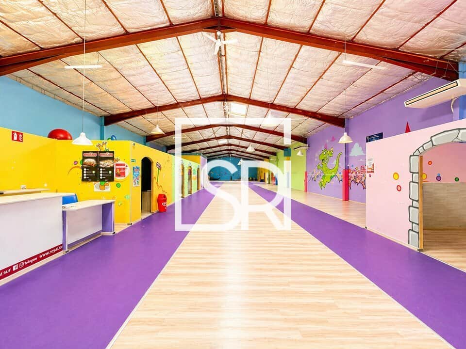 Local commercial · 900 m² · Location — photo 1