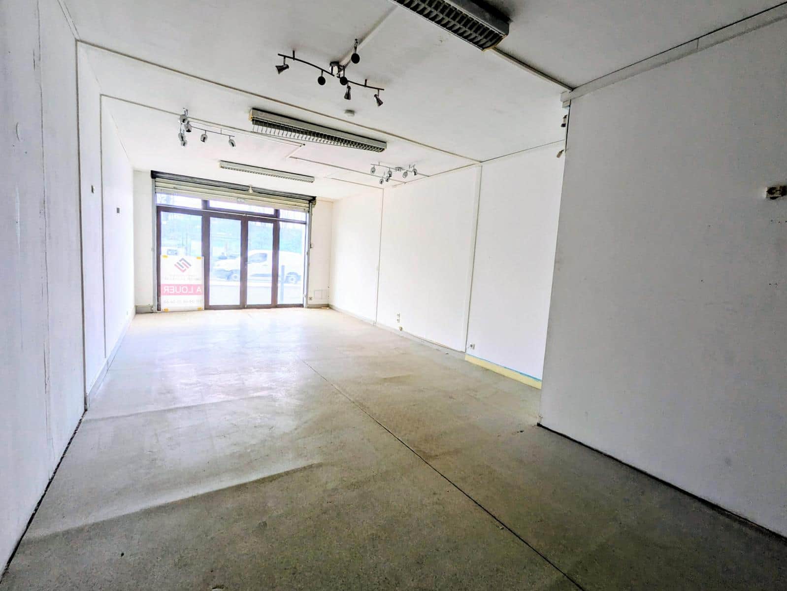 Local commercial · 45 m² · Location — photo 1