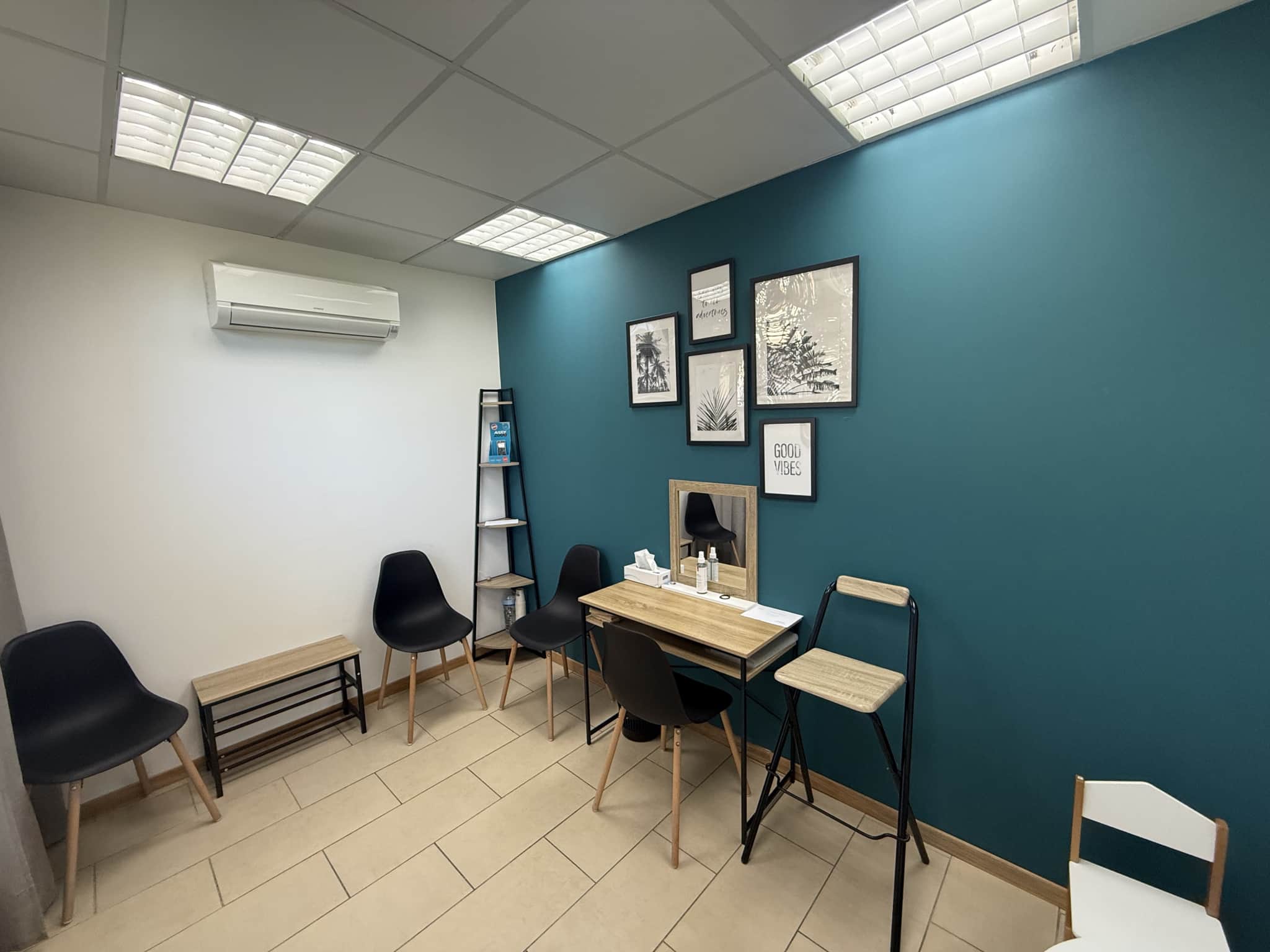 Local commercial · 42 m² · Achat des murs — photo 1