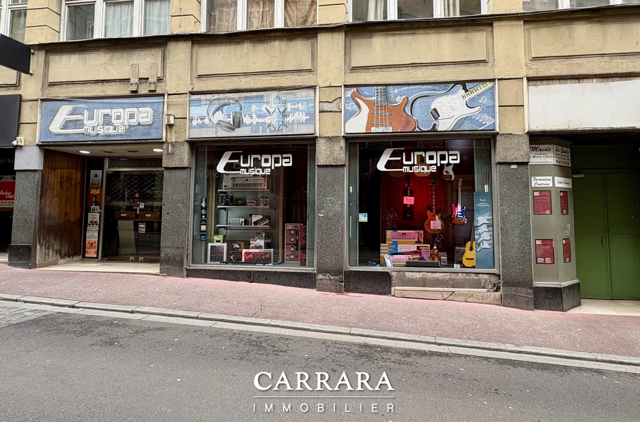 Local commercial · 671 m² · Achat des murs — photo 1