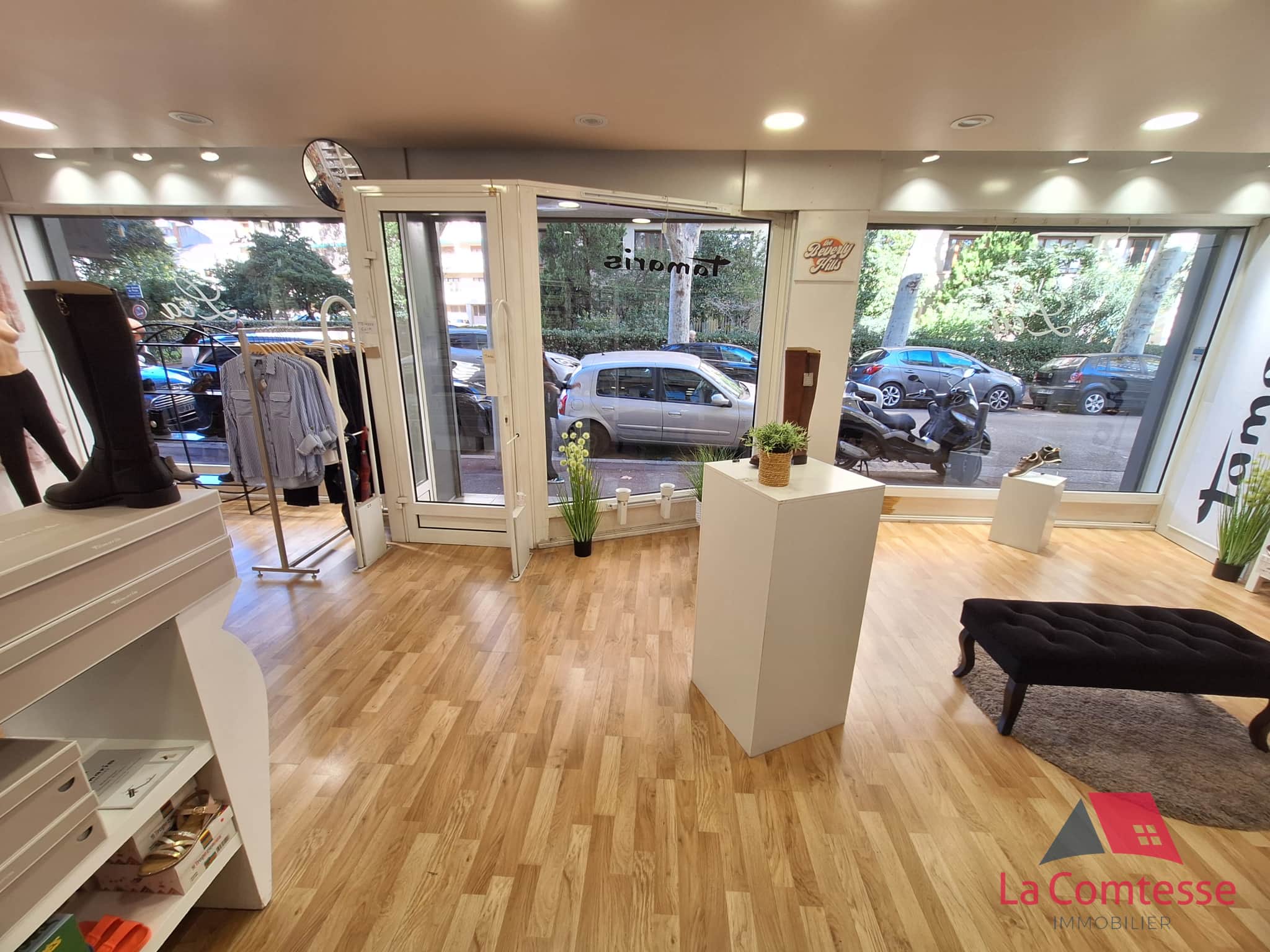 Local commercial · 50 m² · Achat des murs — photo 1