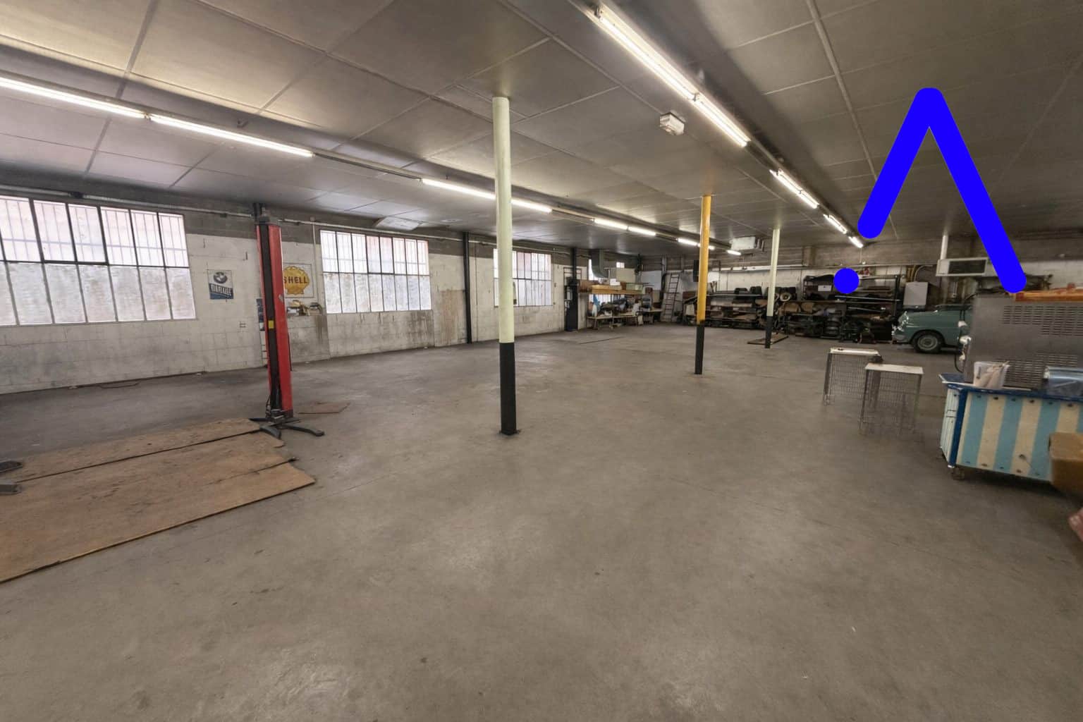 Local commercial · 590 m² · Achat des murs — photo 1