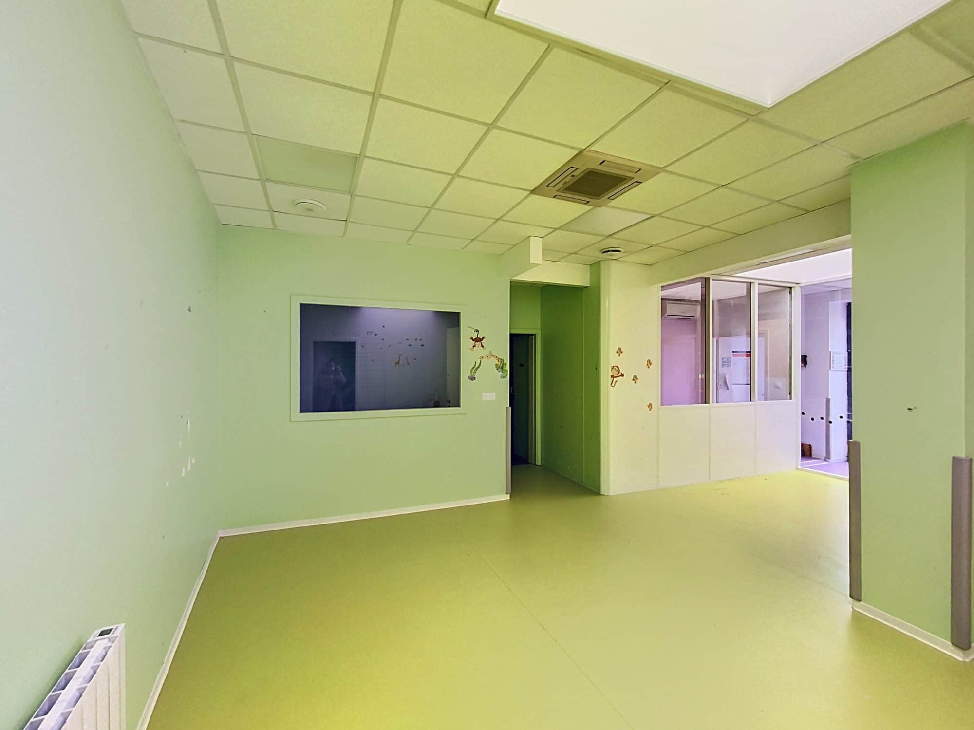 Local commercial · 165 m² · Achat des murs — photo 1