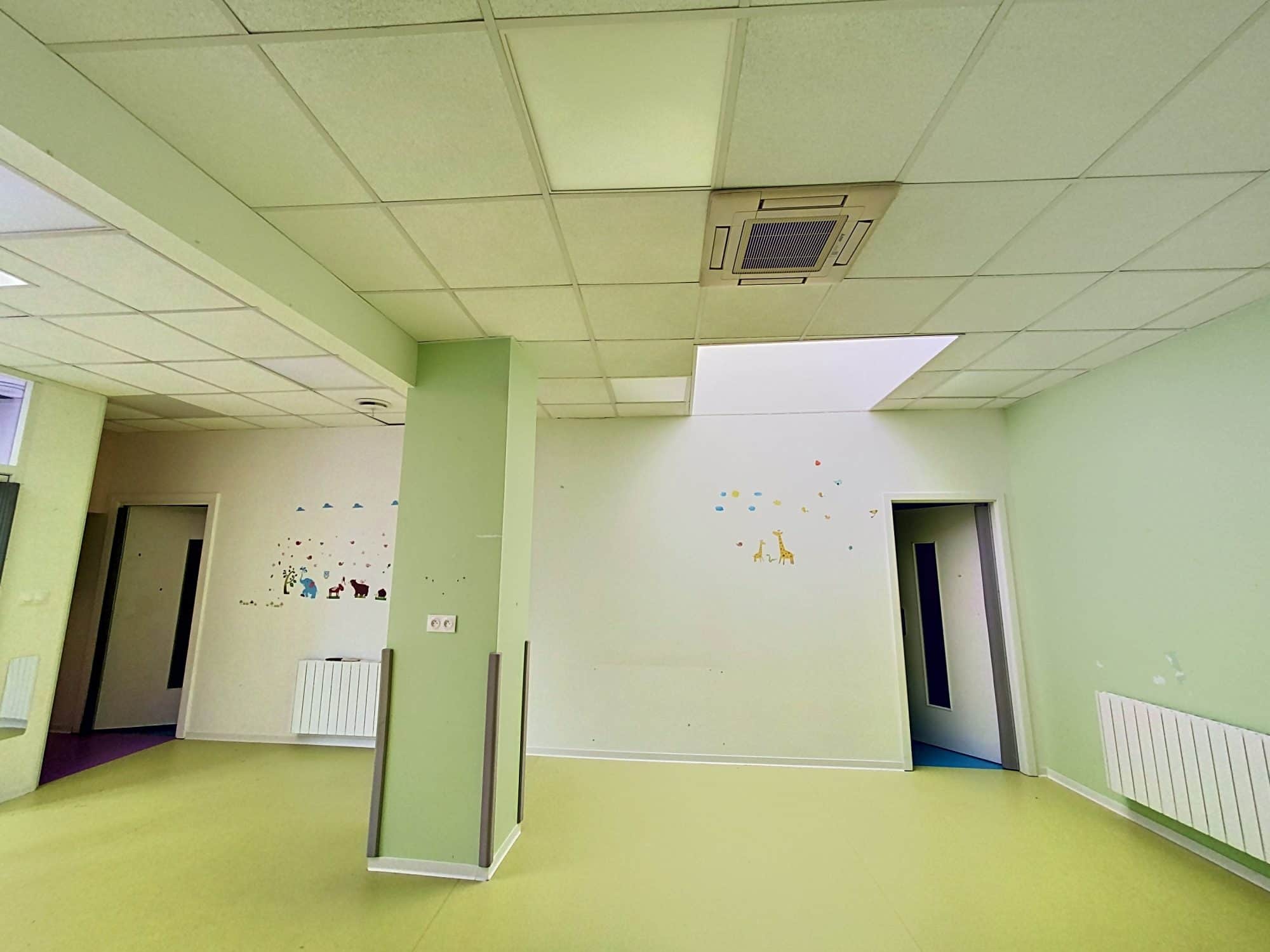 Local commercial · 100 m² · Location — photo 1