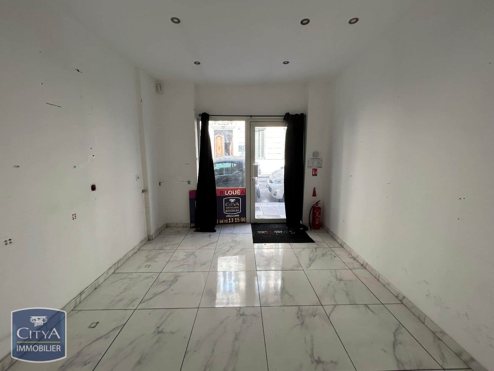 Local commercial · 32 m² · Location — photo 1