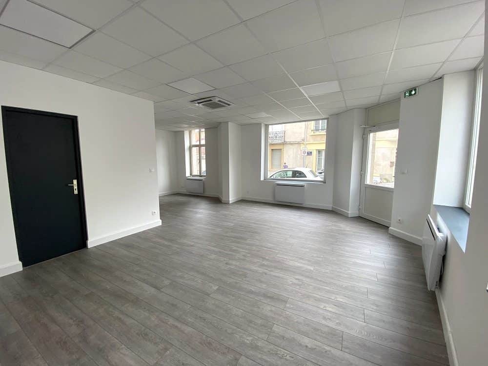 Local commercial · 58 m² · Achat des murs — photo 1