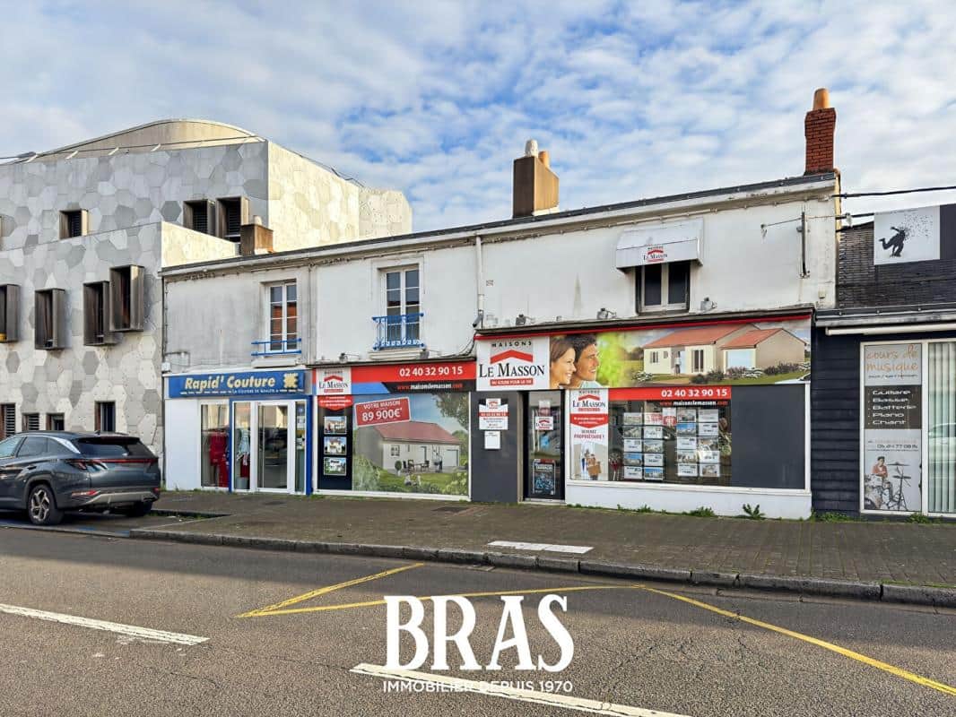 Local commercial · 237 m² · Achat des murs — photo 1