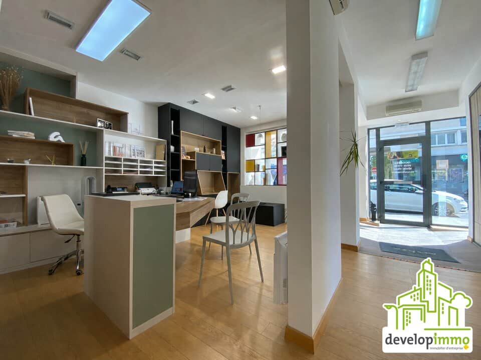 Local commercial · 110 m² · Location — photo 1