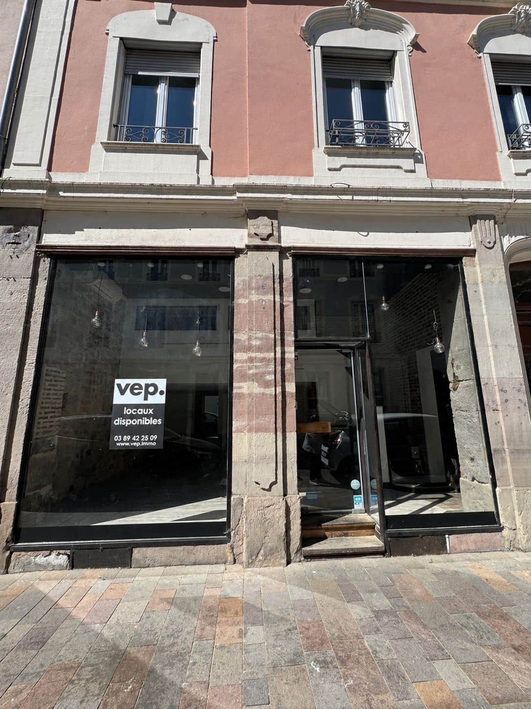 Local commercial · 27 m² · Achat des murs — photo 1