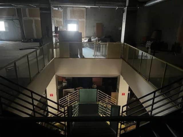 Local commercial · 1052 m² · Location — photo 1