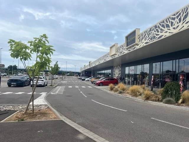 Local commercial · 320 m² · Location — photo 1